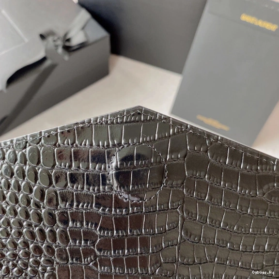 YSL POUCH UPTOWN 0813